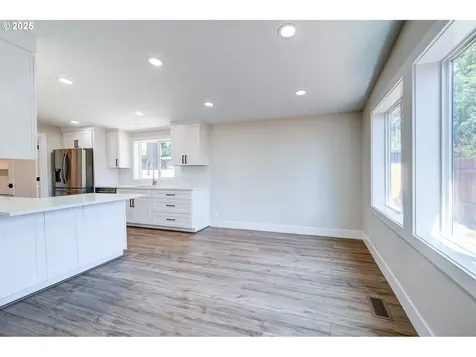 3277 Mcnaught Street Woodburn OR 97071