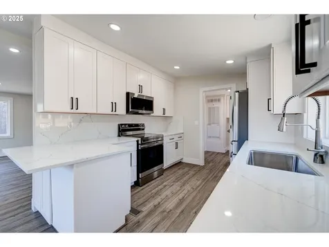 3277 Mcnaught Street Woodburn OR 97071
