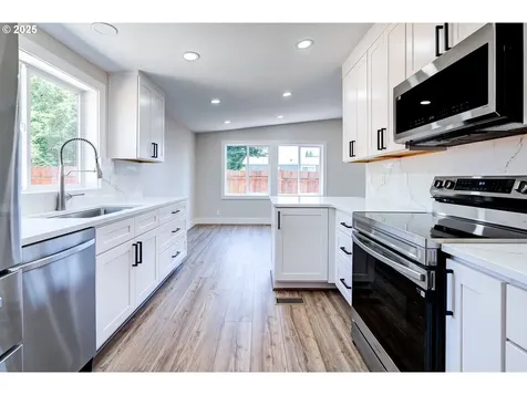3277 Mcnaught Street Woodburn OR 97071