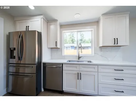 3277 Mcnaught Street Woodburn OR 97071
