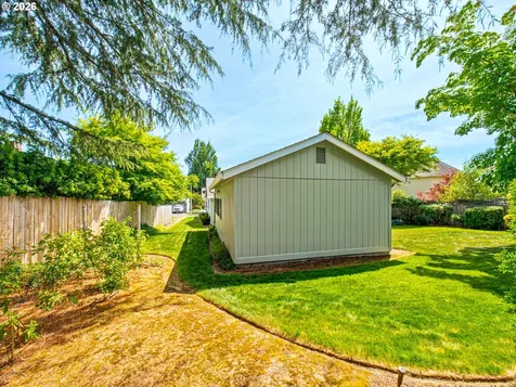 12439 SE Ashley Street Clackamas OR 97015