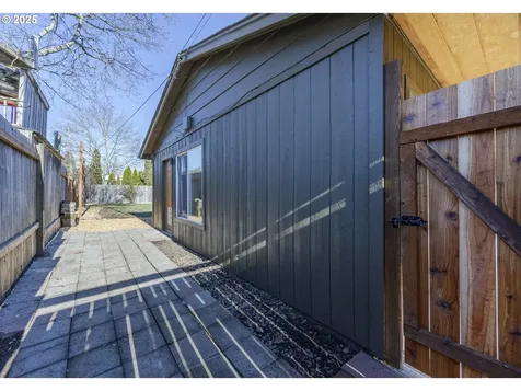 885 Snell Street Eugene OR 97405