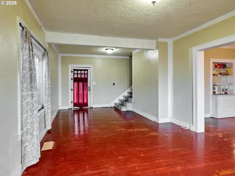 1740 Hardcastle Avenue Woodburn OR 97071