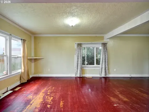 1740 Hardcastle Avenue Woodburn OR 97071