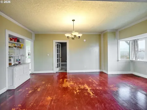 1740 Hardcastle Avenue Woodburn OR 97071