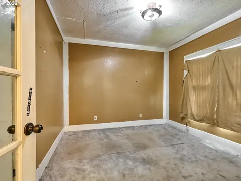 1740 Hardcastle Avenue Woodburn OR 97071
