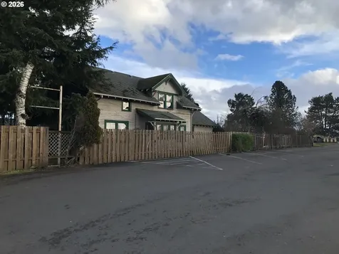 1740 Hardcastle Avenue Woodburn OR 97071