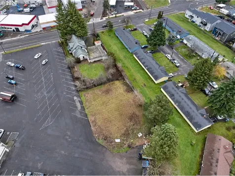 1740 Hardcastle Avenue Woodburn OR 97071