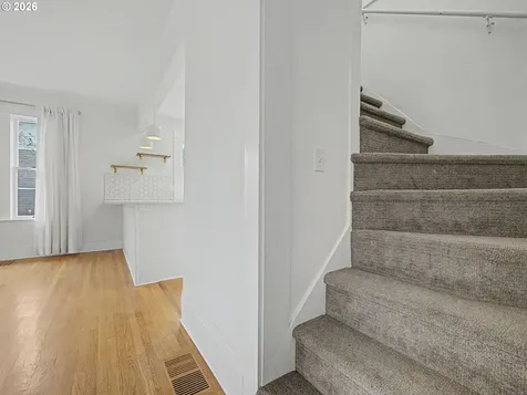 4074 NE 7th Avenue Portland OR 97212