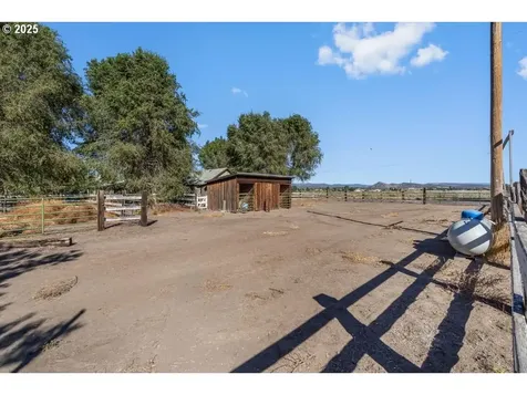 3360 NW Rimrock Acres Loop Prineville OR 97754