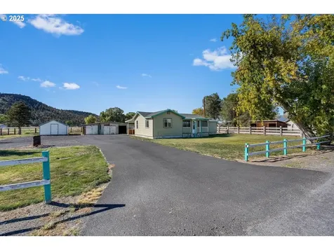 3360 NW Rimrock Acres Loop Prineville OR 97754