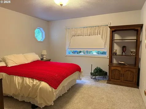 84226 Clear Lake Road Florence OR 97439