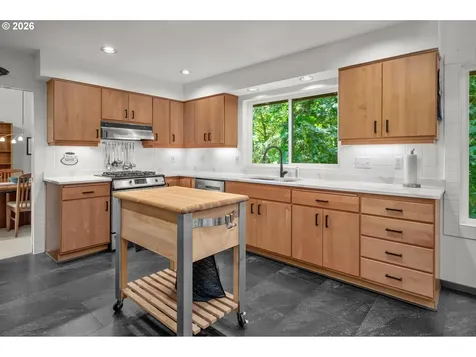 6 Goya Street Lake Oswego OR 97035