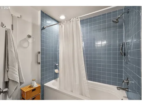 6 Goya Street Lake Oswego OR 97035