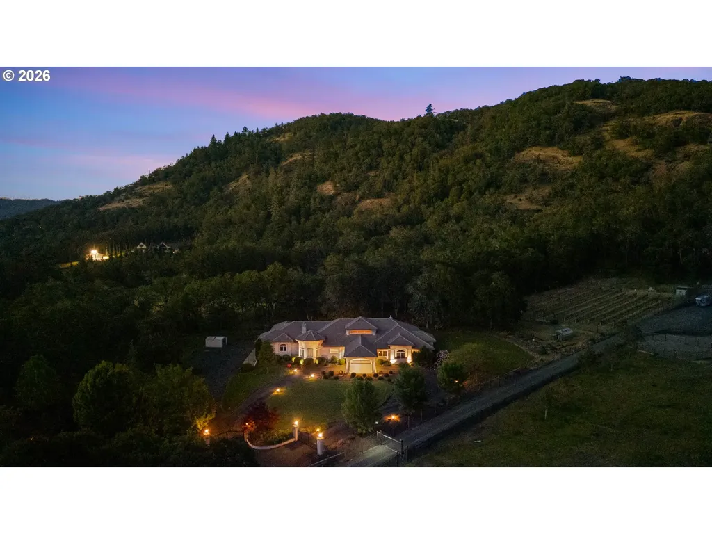 175 Echo Canyon Lane Roseburg OR 97471