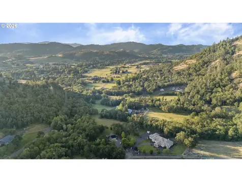 175 Echo Canyon Lane Roseburg OR 97471