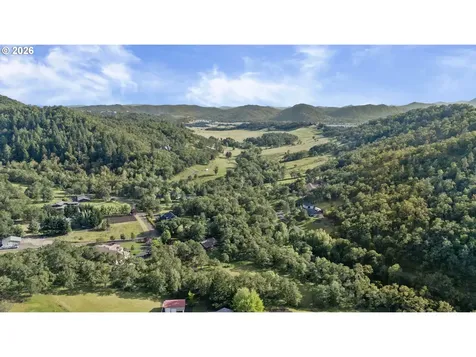 175 Echo Canyon Lane Roseburg OR 97471