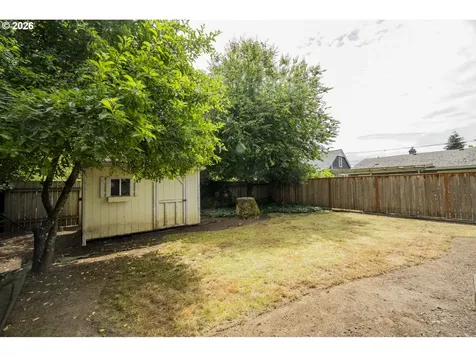 7922 SE Schiller Street Portland OR 97206