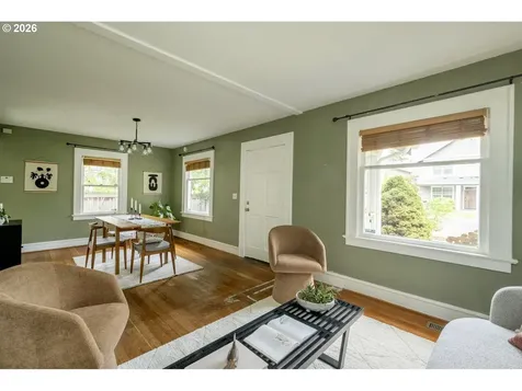 7922 SE Schiller Street Portland OR 97206