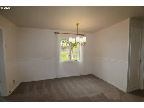 1767 NW Crouch Street Roseburg OR 97471