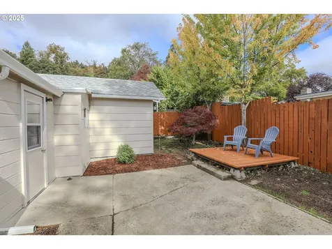 1767 NW Crouch Street Roseburg OR 97471