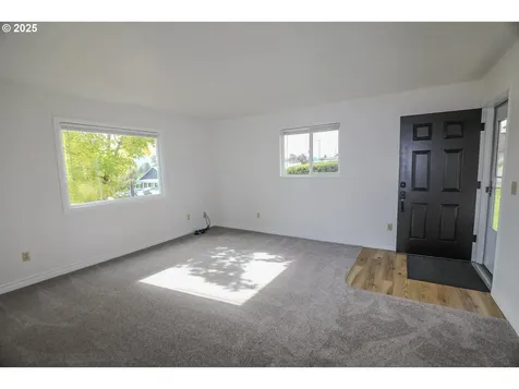 1767 NW Crouch Street Roseburg OR 97471