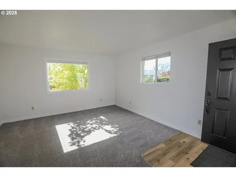 1767 NW Crouch Street Roseburg OR 97471