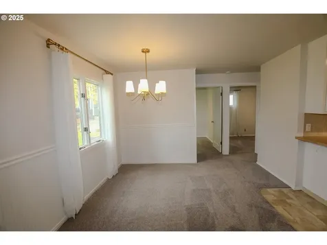 1767 NW Crouch Street Roseburg OR 97471