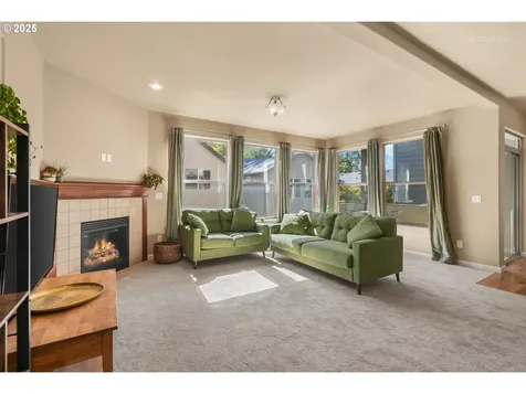 9172 SW Soprano Lane Portland OR 97225
