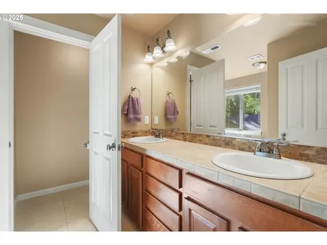 9172 SW Soprano Lane Portland OR 97225