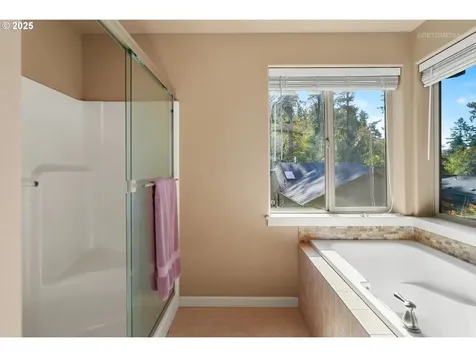 9172 SW Soprano Lane Portland OR 97225