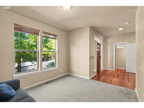 9172 SW Soprano Lane Portland OR 97225