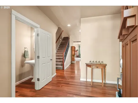 9172 SW Soprano Lane Portland OR 97225