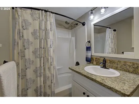 2410 Algona Drive Vancouver WA 98661