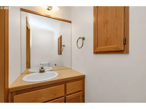 4095 Eddystone Place Eugene OR 97404