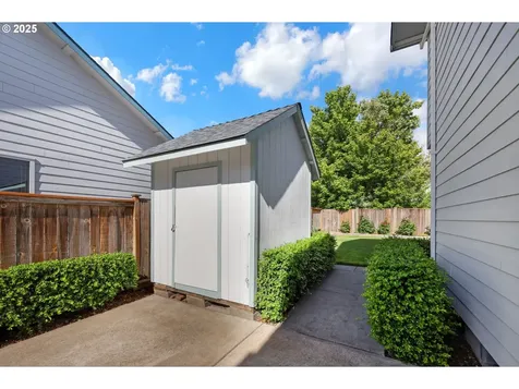 4095 Eddystone Place Eugene OR 97404