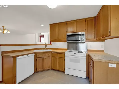 4095 Eddystone Place Eugene OR 97404