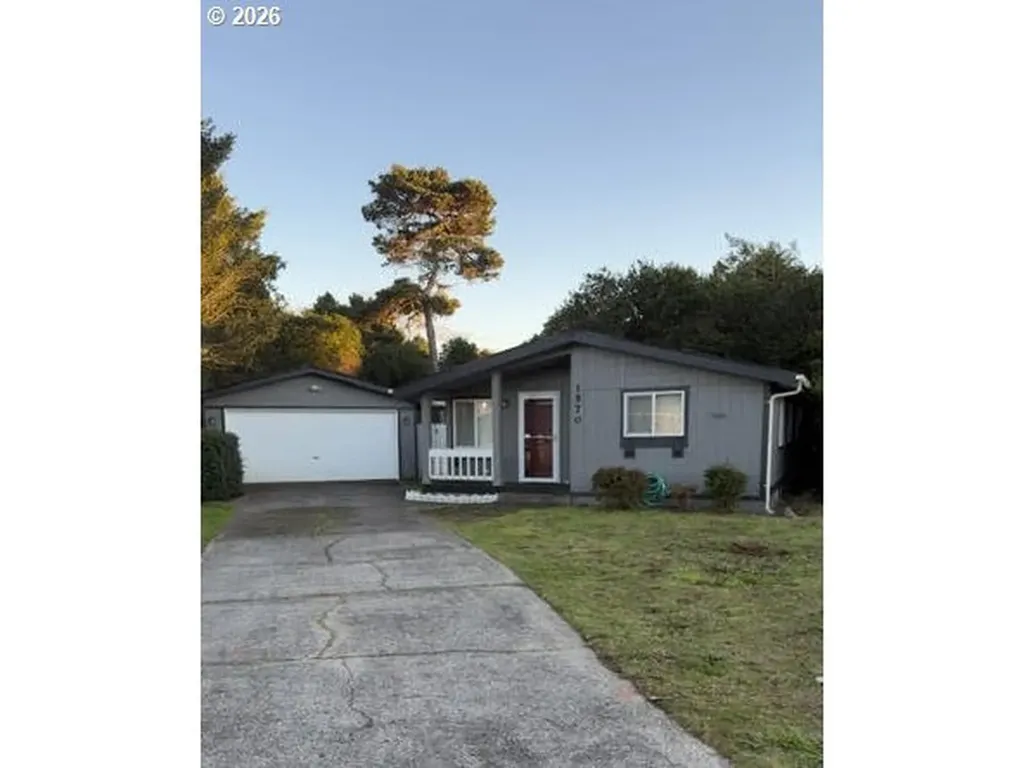 1570 Kallakalla Court Florence OR 97439