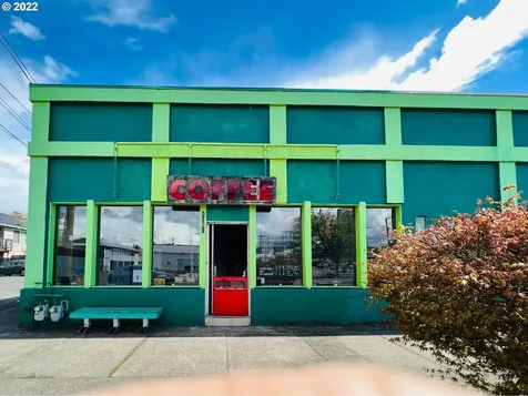 5287 N Lombard Street Portland OR 97203