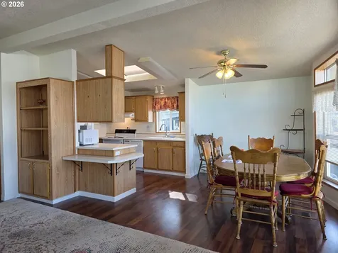 835 SE 1st Avenue Canby OR 97013