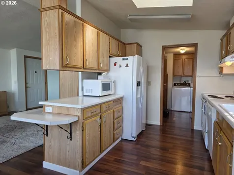 835 SE 1st Avenue Canby OR 97013