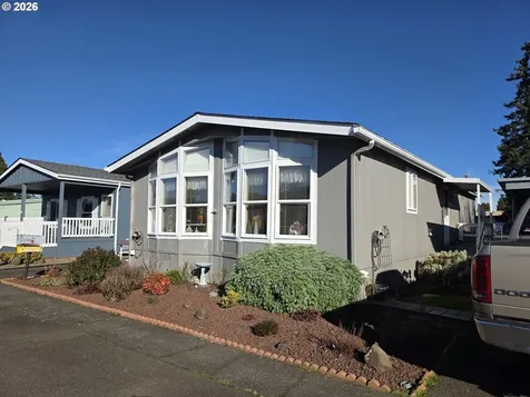 835 SE 1st Avenue Canby OR 97013