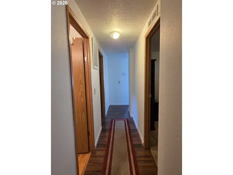 835 SE 1st Avenue Canby OR 97013