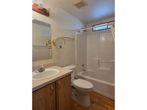 835 SE 1st Avenue Canby OR 97013