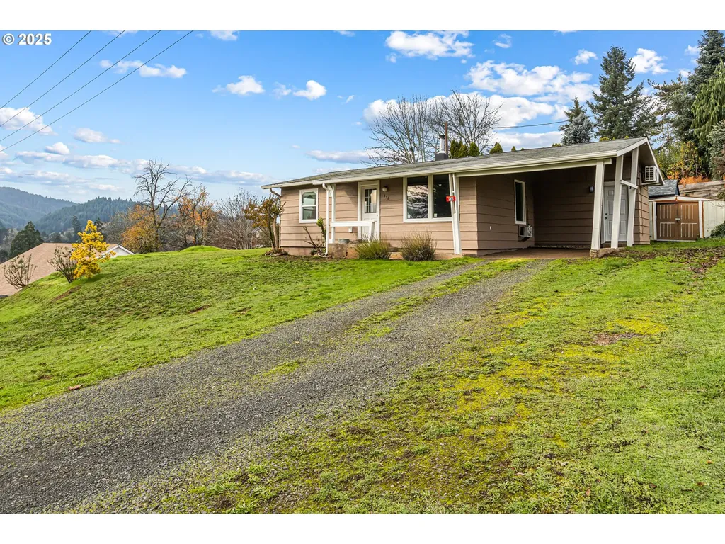 532 2nd Street Elkton OR 97436