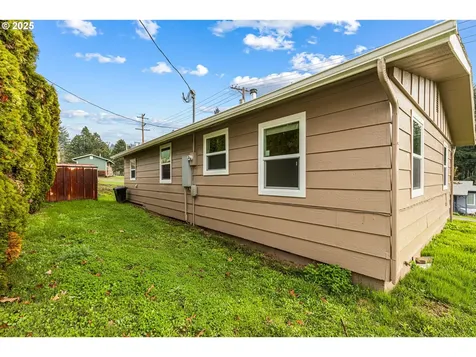 532 2nd Street Elkton OR 97436