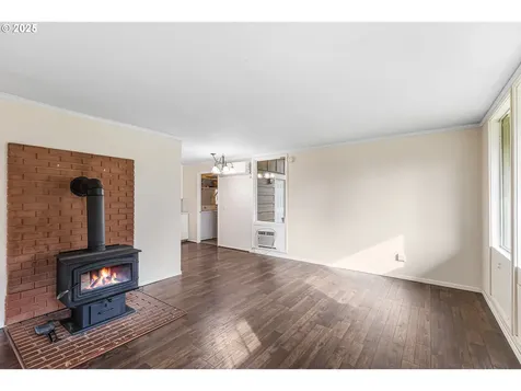 532 2nd Street Elkton OR 97436