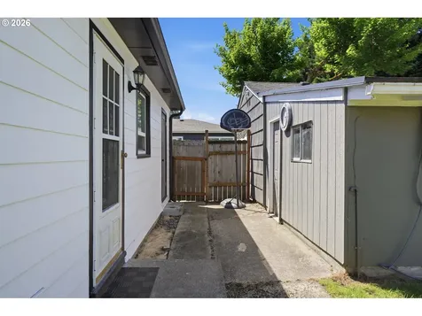 300 N Lieser Road Vancouver WA 98664
