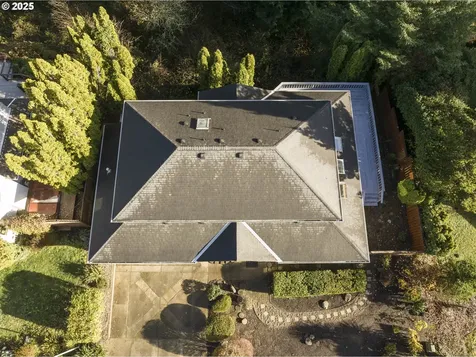 1060 NE 7th Drive Newport OR 97365