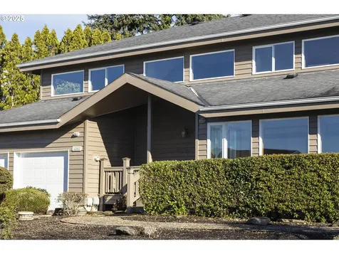 1060 NE 7th Drive Newport OR 97365